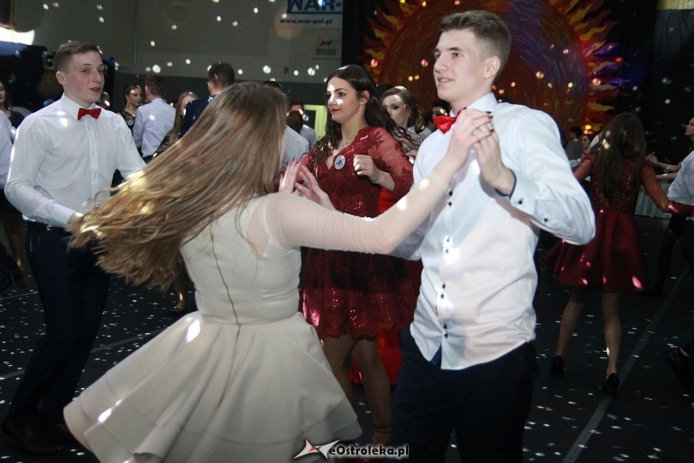 Studniówka III LO w Ostrołęce [07.01.2017] - zdjęcie #7 - eOstroleka.pl