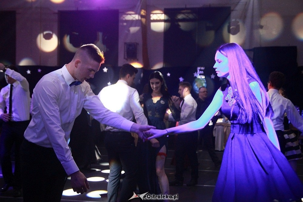 Studniówka III LO w Ostrołęce [07.01.2017] - zdjęcie #6 - eOstroleka.pl