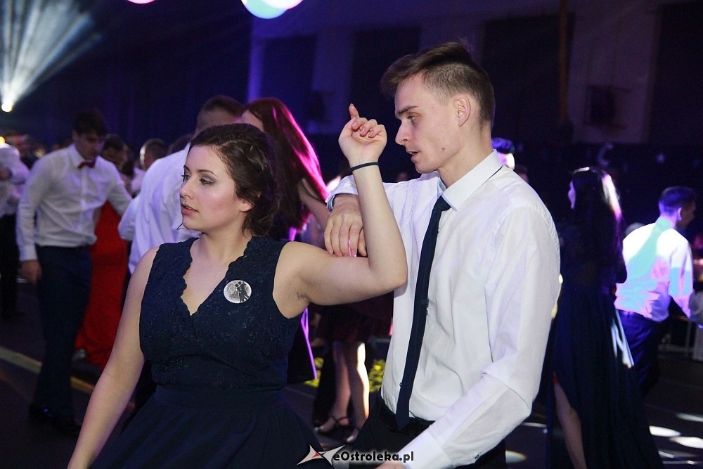 Studniówka III LO w Ostrołęce [07.01.2017] - zdjęcie #5 - eOstroleka.pl