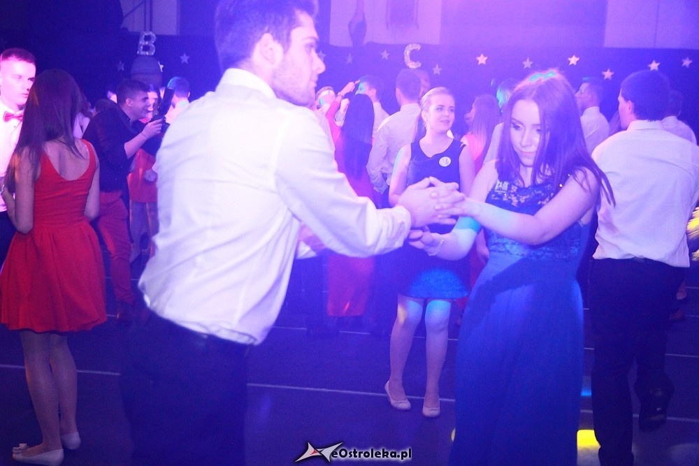 Studniówka III LO w Ostrołęce [07.01.2017] - zdjęcie #3 - eOstroleka.pl