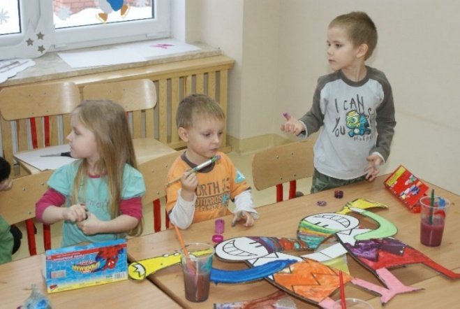 Przedszkolaki wspierają Wielką Orkiestrę Świątecznej Pomocy (07.01.10) - zdjęcie #43 - eOstroleka.pl