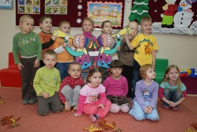 Przedszkolaki wspierają Wielką Orkiestrę Świątecznej Pomocy (07.01.10) - zdjęcie #14 - eOstroleka.pl