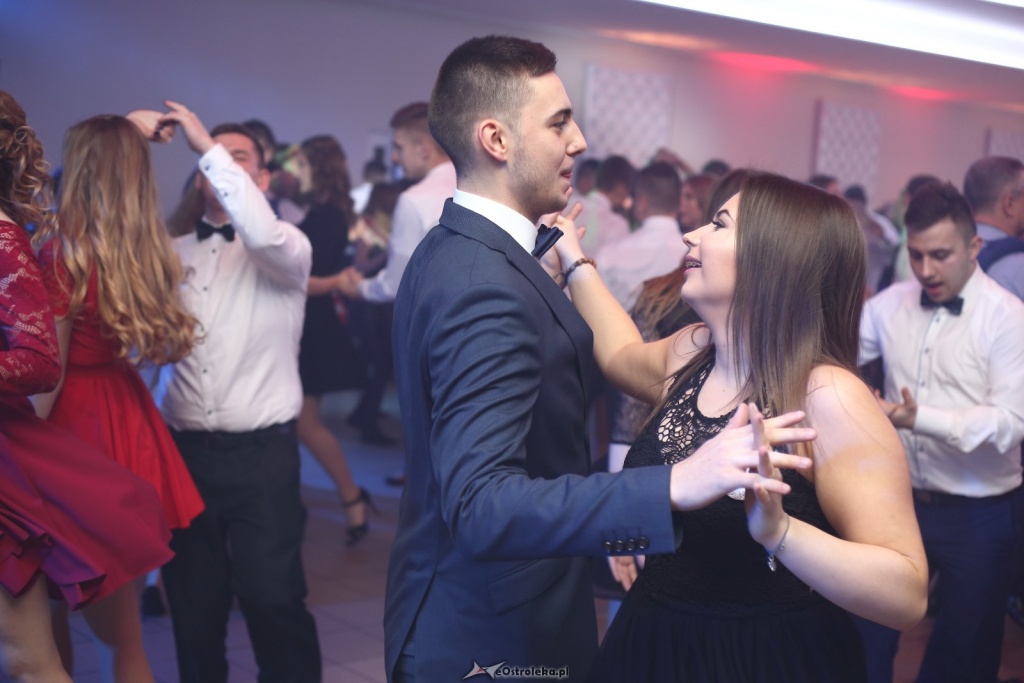 Studniówka w Zespole Szkół Zawodowych nr 1 w Ostrołęce [ZDJĘCIA] - zdjęcie #84 - eOstroleka.pl