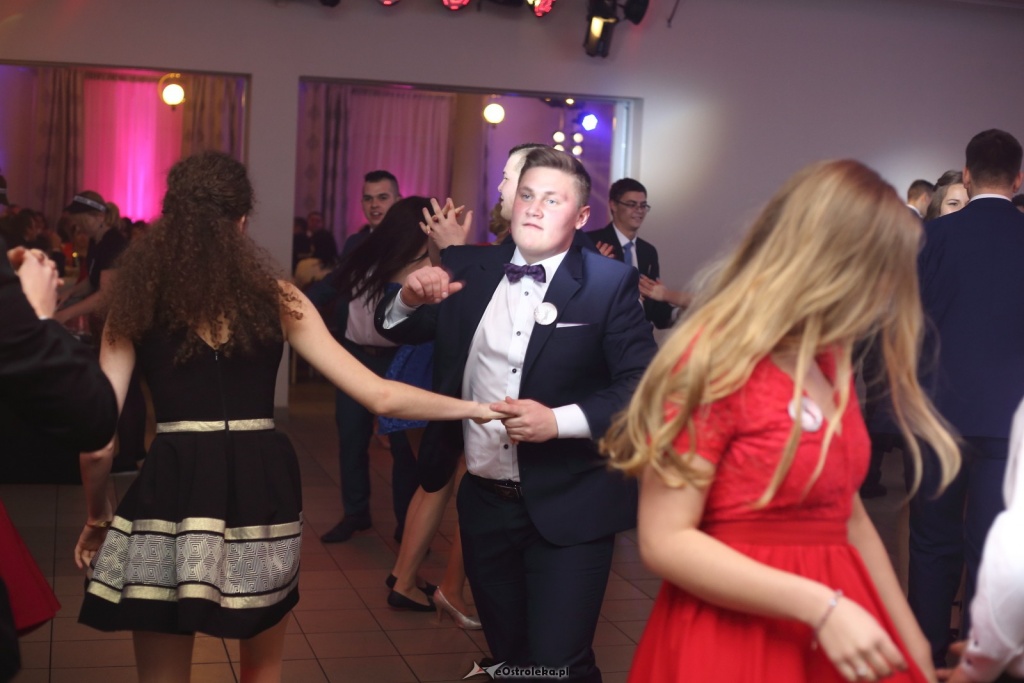 Studniówka w Zespole Szkół Zawodowych nr 1 w Ostrołęce [ZDJĘCIA] - zdjęcie #82 - eOstroleka.pl
