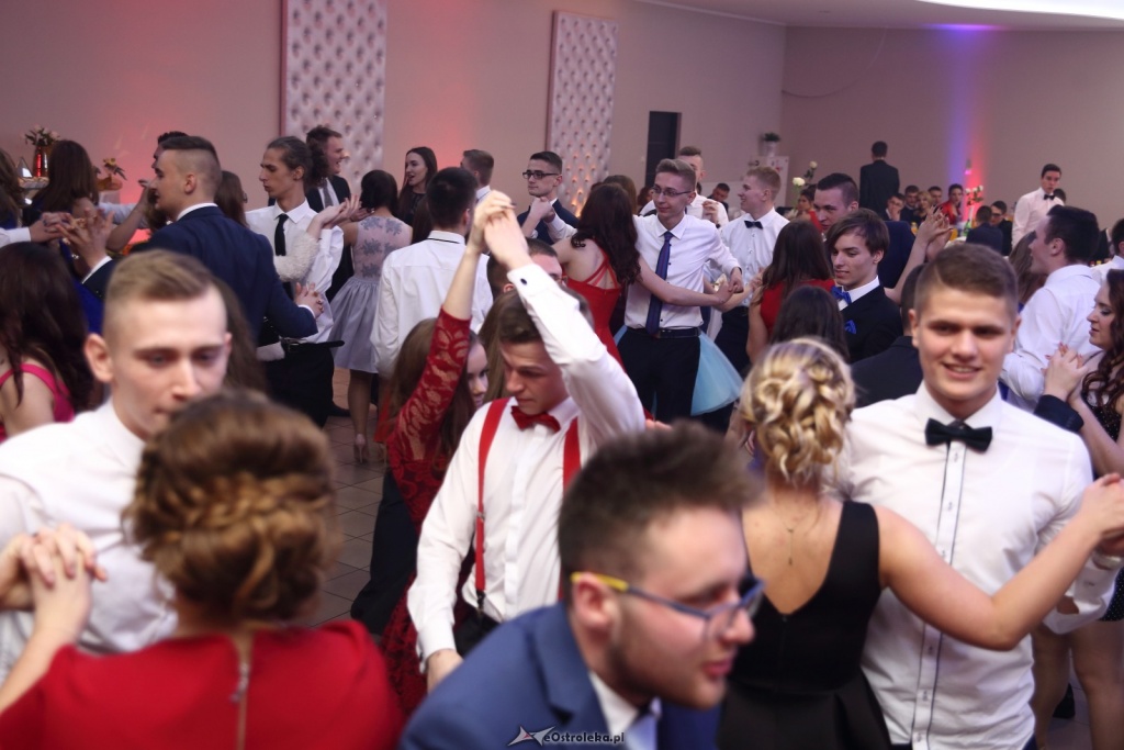 Studniówka w Zespole Szkół Zawodowych nr 1 w Ostrołęce [ZDJĘCIA] - zdjęcie #52 - eOstroleka.pl