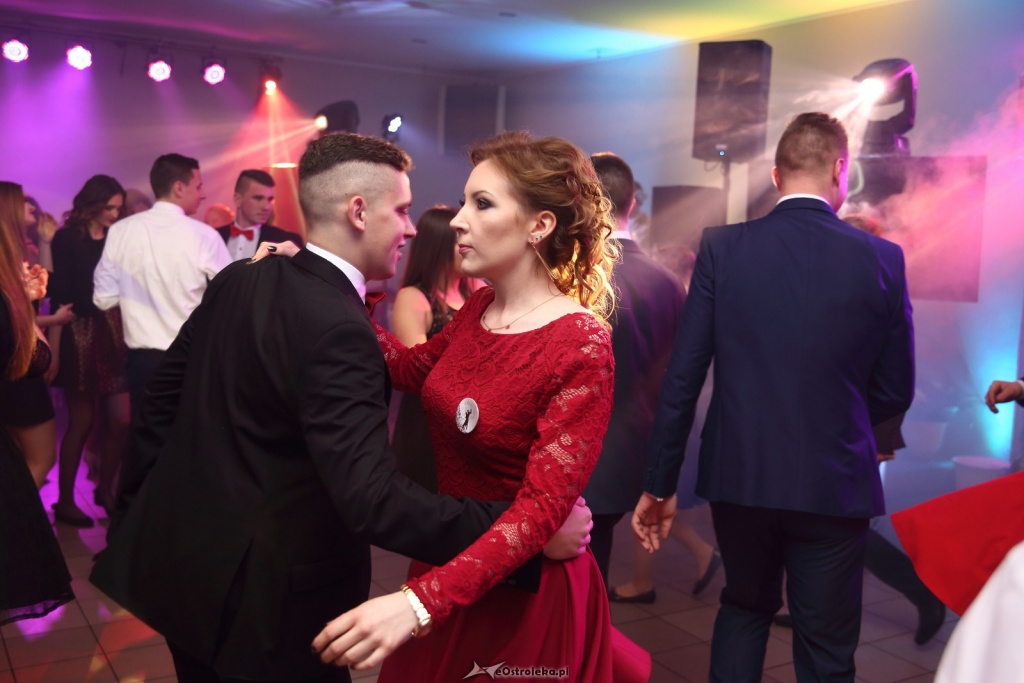 Studniówka w Zespole Szkół Zawodowych nr 1 w Ostrołęce [ZDJĘCIA] - zdjęcie #34 - eOstroleka.pl