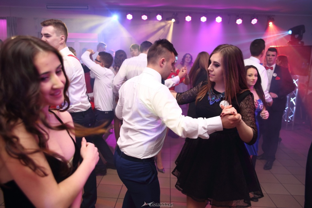 Studniówka w Zespole Szkół Zawodowych nr 1 w Ostrołęce [ZDJĘCIA] - zdjęcie #77 - eOstroleka.pl