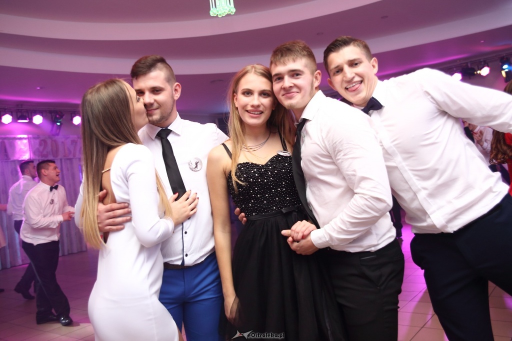Studniówka w Zespole Szkół Zawodowych nr 1 w Ostrołęce [ZDJĘCIA] - zdjęcie #51 - eOstroleka.pl
