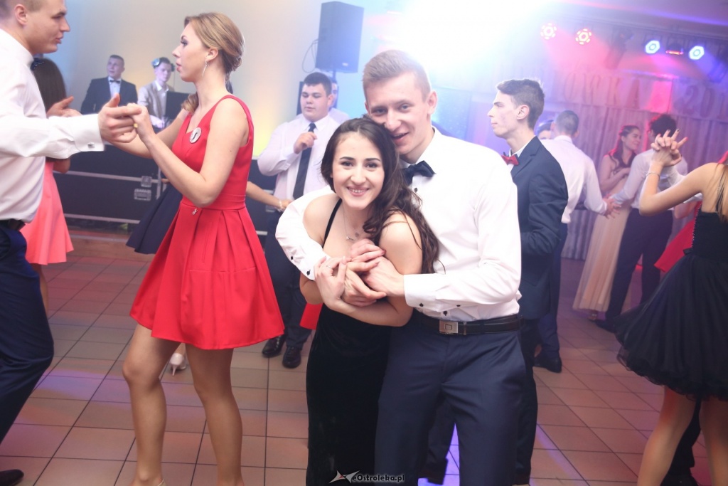 Studniówka w Zespole Szkół Zawodowych nr 1 w Ostrołęce [ZDJĘCIA] - zdjęcie #23 - eOstroleka.pl