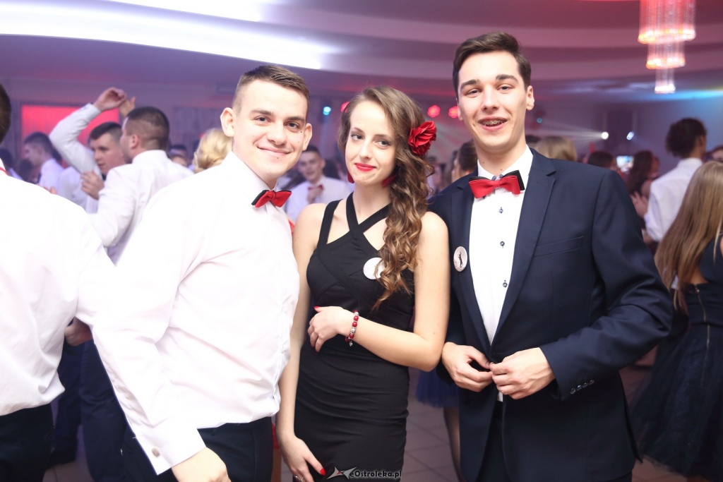 Studniówka w Zespole Szkół Zawodowych nr 1 w Ostrołęce [ZDJĘCIA] - zdjęcie #11 - eOstroleka.pl
