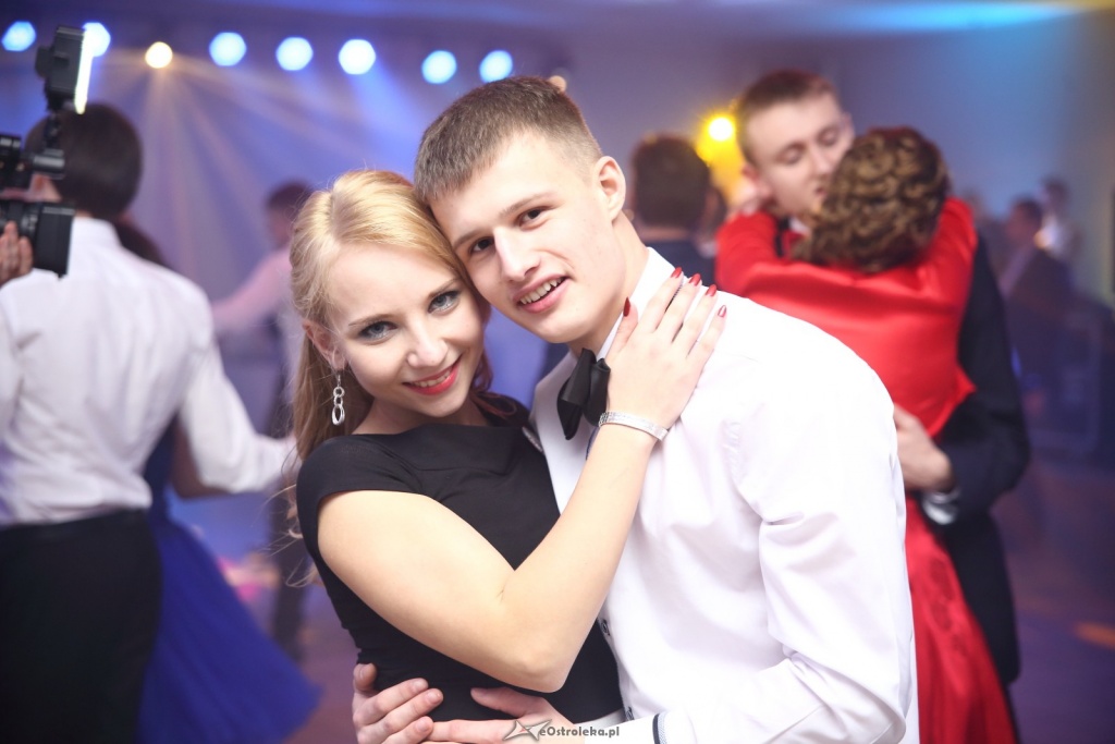Studniówka w Zespole Szkół Zawodowych nr 1 w Ostrołęce [ZDJĘCIA] - zdjęcie #10 - eOstroleka.pl