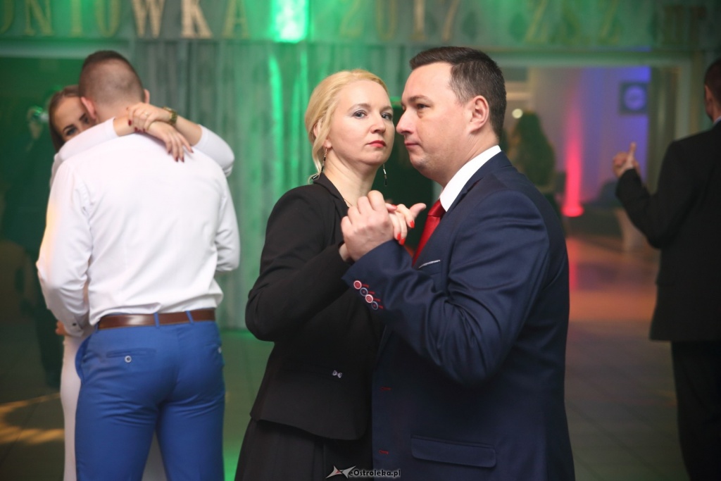 Studniówka w Zespole Szkół Zawodowych nr 1 w Ostrołęce [ZDJĘCIA] - zdjęcie #7 - eOstroleka.pl