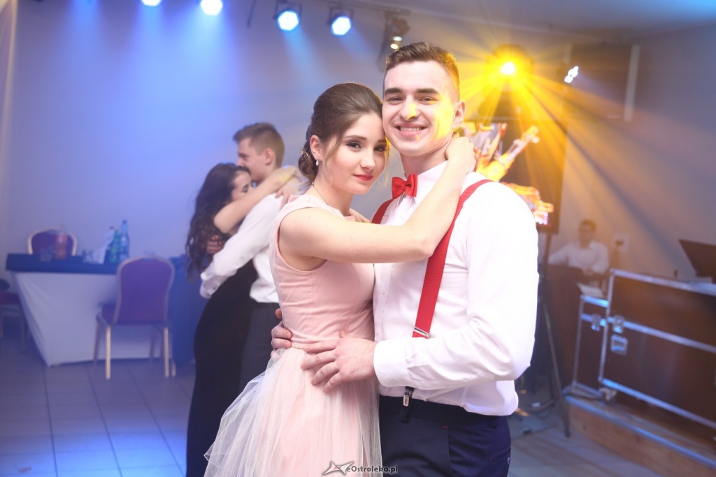 Studniówka w Zespole Szkół Zawodowych nr 1 w Ostrołęce [ZDJĘCIA] - zdjęcie #3 - eOstroleka.pl
