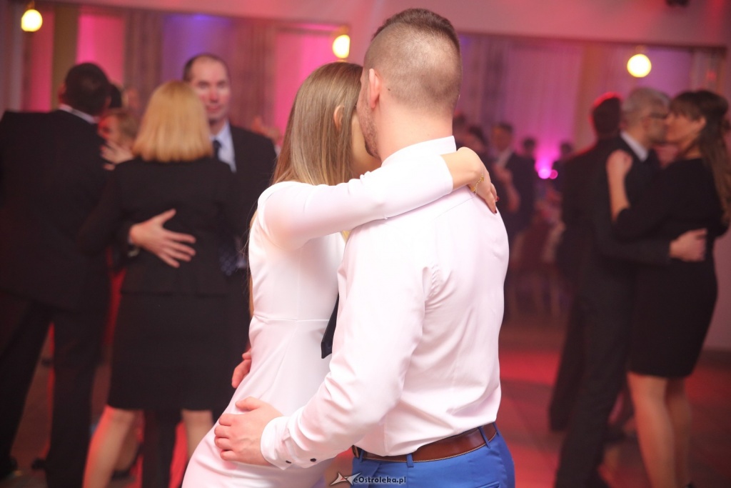 Studniówka w Zespole Szkół Zawodowych nr 1 w Ostrołęce [ZDJĘCIA] - zdjęcie #1 - eOstroleka.pl