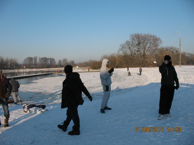 Niedzielna kąpiel Morsów z Ostrołęki [ZDJĘCIA] - zdjęcie #100 - eOstroleka.pl