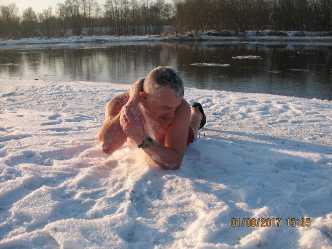 Niedzielna kąpiel Morsów z Ostrołęki [ZDJĘCIA] - zdjęcie #67 - eOstroleka.pl