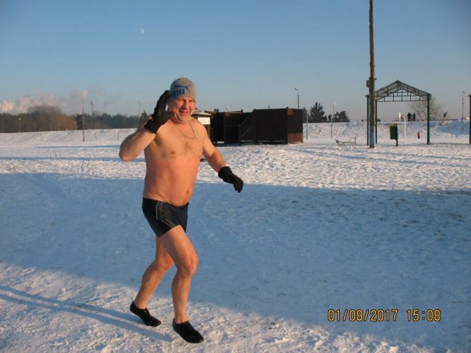 Niedzielna kąpiel Morsów z Ostrołęki [ZDJĘCIA] - zdjęcie #20 - eOstroleka.pl