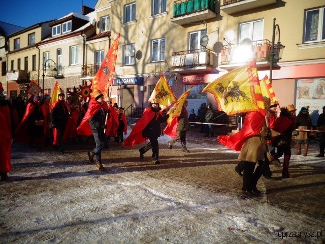 Orszak Trzech Króli po raz czwarty na ulicach Przasnysza [WIDEO, ZDJĘCIA] - zdjęcie #41 - eOstroleka.pl