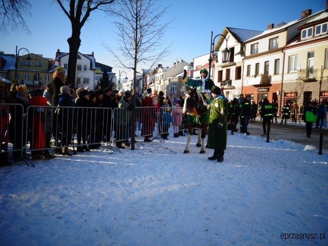 Orszak Trzech Króli po raz czwarty na ulicach Przasnysza [WIDEO, ZDJĘCIA] - zdjęcie #39 - eOstroleka.pl