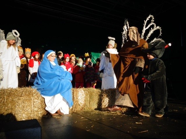 Orszak Trzech Króli po raz czwarty na ulicach Przasnysza [WIDEO, ZDJĘCIA] - zdjęcie #18 - eOstroleka.pl