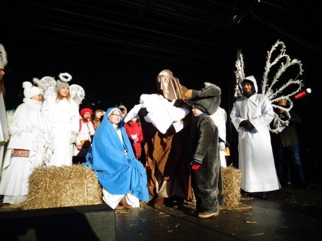 Orszak Trzech Króli po raz czwarty na ulicach Przasnysza [WIDEO, ZDJĘCIA] - zdjęcie #17 - eOstroleka.pl