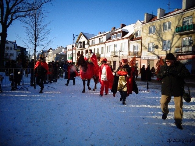 Orszak Trzech Króli po raz czwarty na ulicach Przasnysza [WIDEO, ZDJĘCIA] - zdjęcie #15 - eOstroleka.pl