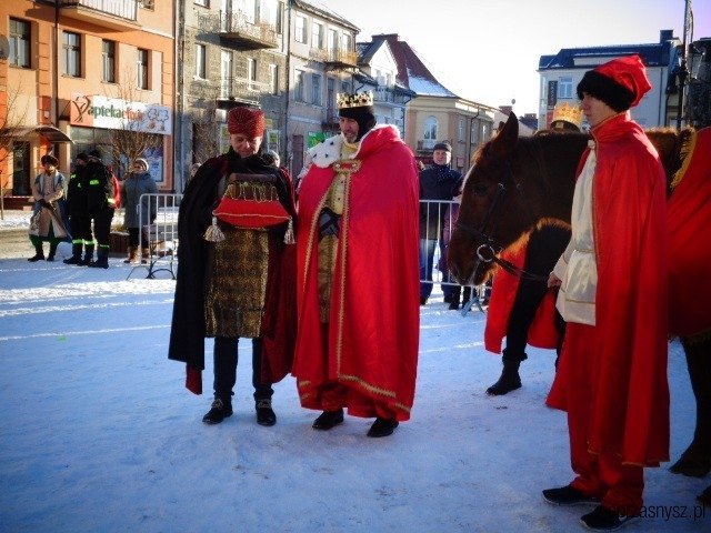 Orszak Trzech Króli po raz czwarty na ulicach Przasnysza [WIDEO, ZDJĘCIA] - zdjęcie #12 - eOstroleka.pl