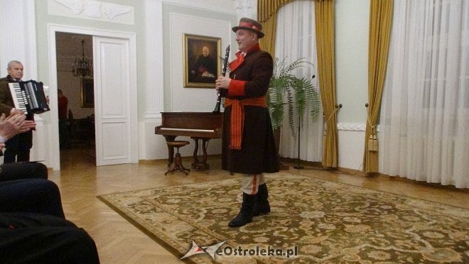 Uczniowie z Kadzidła zatańczyli w Łomży [ZDJĘCIA] - zdjęcie #8 - eOstroleka.pl