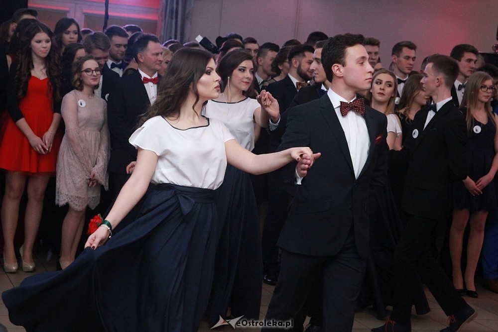 Studniówka w I LO w Ostrołęce [14.01.2017] - zdjęcie #160 - eOstroleka.pl