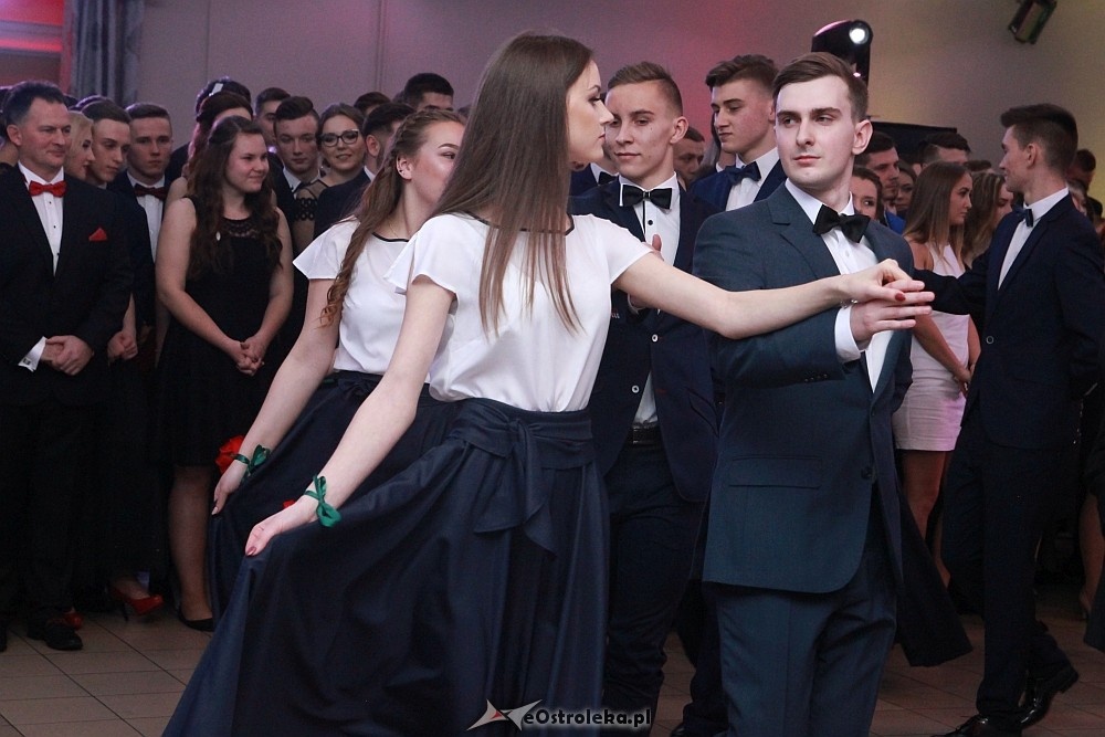 Studniówka w I LO w Ostrołęce [14.01.2017] - zdjęcie #157 - eOstroleka.pl