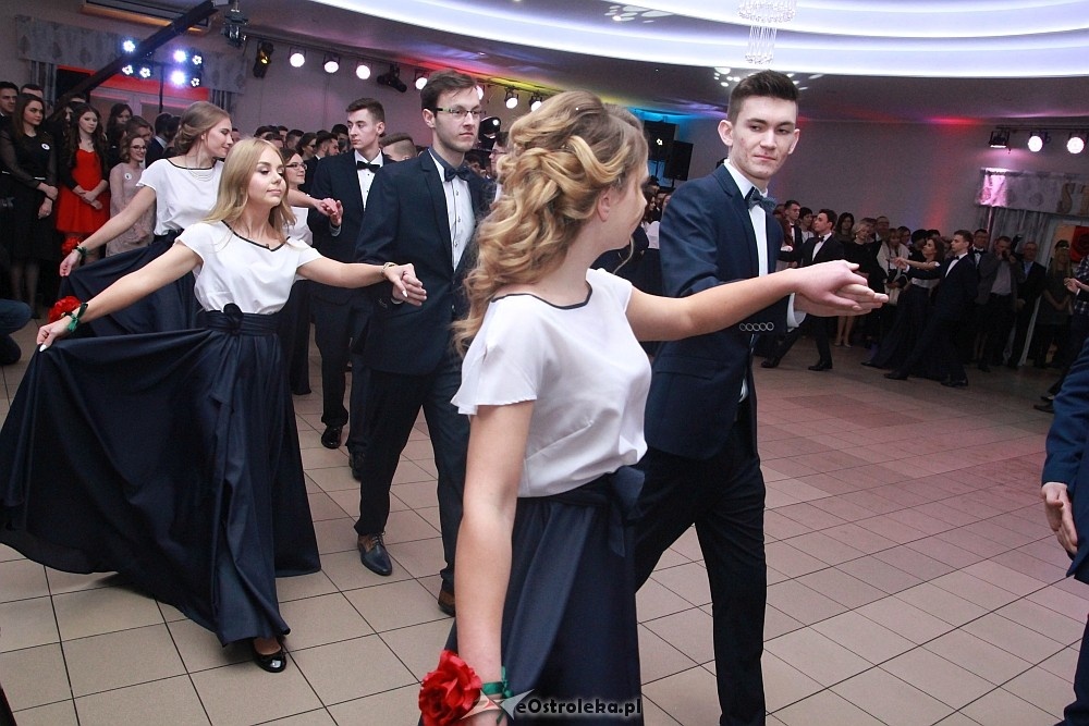 Studniówka w I LO w Ostrołęce [14.01.2017] - zdjęcie #138 - eOstroleka.pl