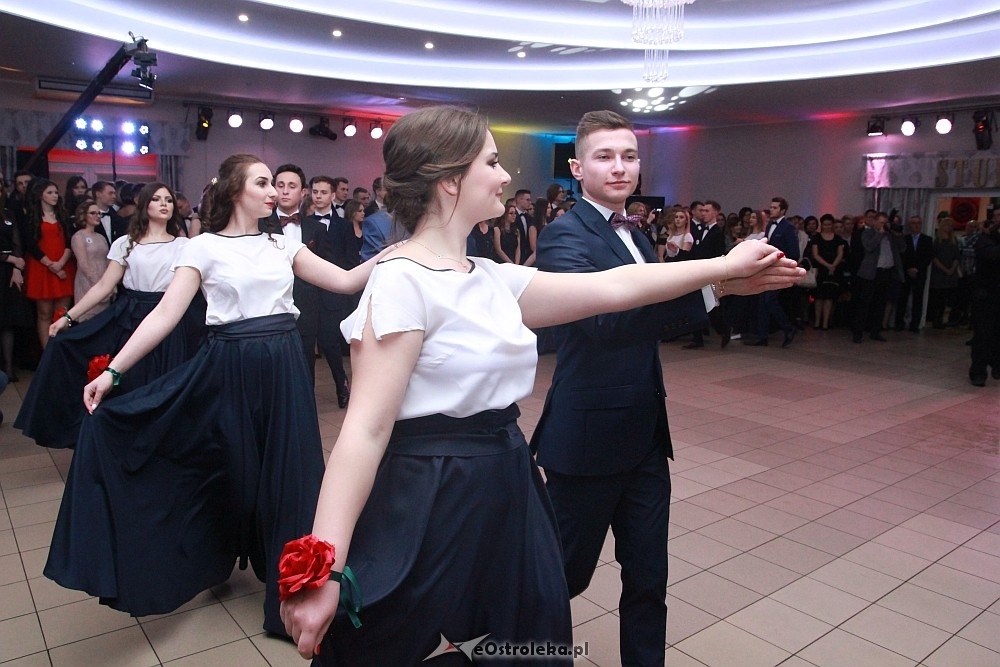 Studniówka w I LO w Ostrołęce [14.01.2017] - zdjęcie #135 - eOstroleka.pl