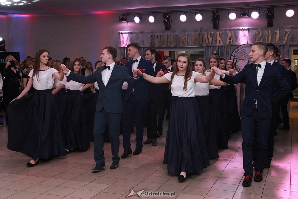 Studniówka w I LO w Ostrołęce [14.01.2017] - zdjęcie #130 - eOstroleka.pl