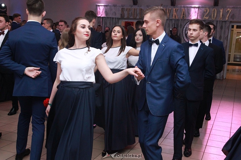 Studniówka w I LO w Ostrołęce [14.01.2017] - zdjęcie #127 - eOstroleka.pl