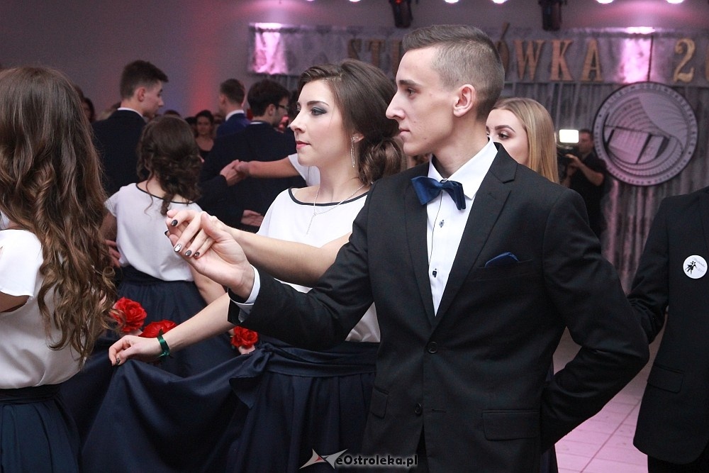 Studniówka w I LO w Ostrołęce [14.01.2017] - zdjęcie #123 - eOstroleka.pl