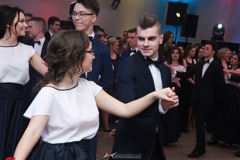 Studniówka w I LO w Ostrołęce [14.01.2017] - zdjęcie #120 - eOstroleka.pl