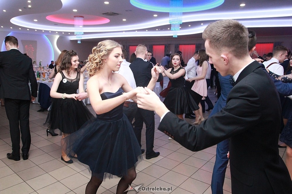 Studniówka w I LO w Ostrołęce [14.01.2017] - zdjęcie #94 - eOstroleka.pl