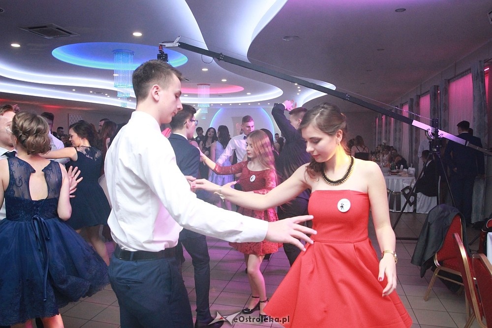 Studniówka w I LO w Ostrołęce [14.01.2017] - zdjęcie #89 - eOstroleka.pl