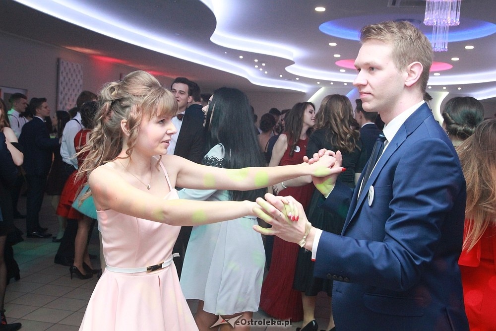 Studniówka w I LO w Ostrołęce [14.01.2017] - zdjęcie #74 - eOstroleka.pl