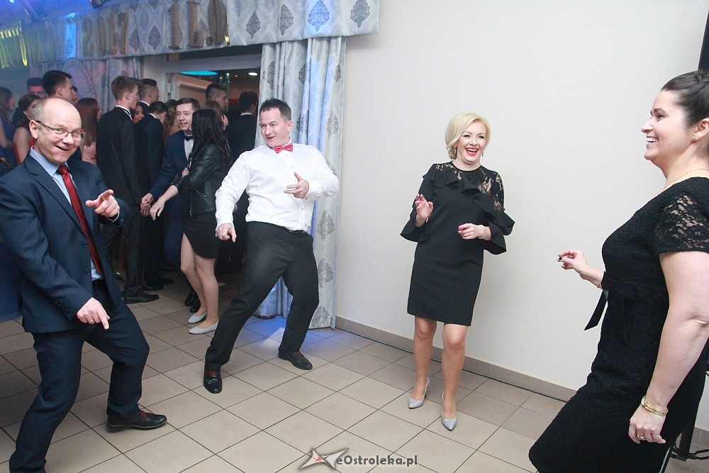 Studniówka w I LO w Ostrołęce [14.01.2017] - zdjęcie #70 - eOstroleka.pl