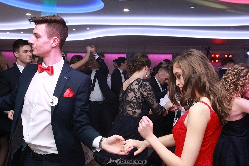 Studniówka w I LO w Ostrołęce [14.01.2017] - zdjęcie #68 - eOstroleka.pl