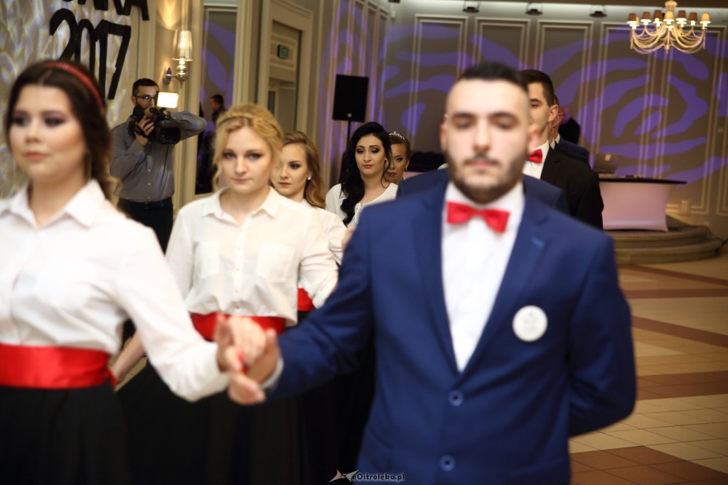 Studniówka w ZSZ nr 3 w Ostrołęce [14.01.2017] - zdjęcie #107 - eOstroleka.pl