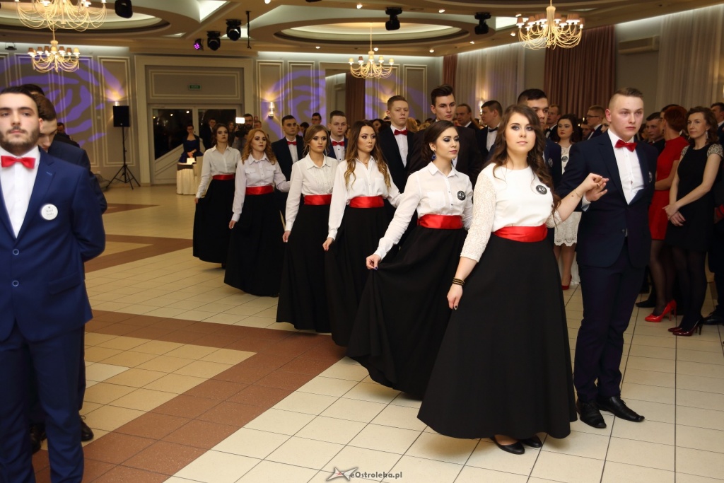 Studniówka w ZSZ nr 3 w Ostrołęce [14.01.2017] - zdjęcie #102 - eOstroleka.pl