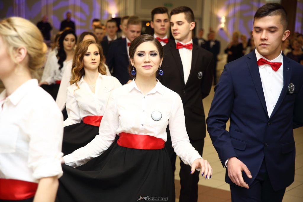 Studniówka w ZSZ nr 3 w Ostrołęce [14.01.2017] - zdjęcie #100 - eOstroleka.pl