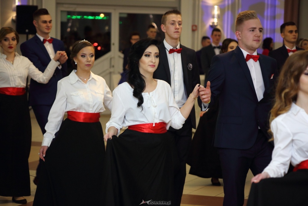 Studniówka w ZSZ nr 3 w Ostrołęce [14.01.2017] - zdjęcie #78 - eOstroleka.pl