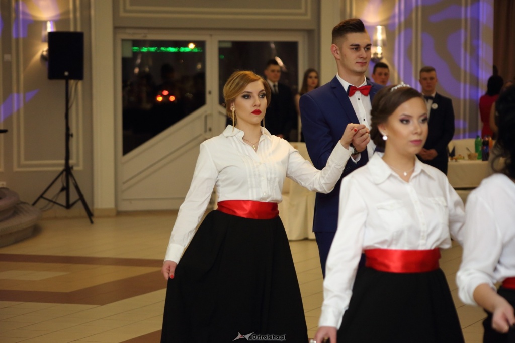 Studniówka w ZSZ nr 3 w Ostrołęce [14.01.2017] - zdjęcie #74 - eOstroleka.pl