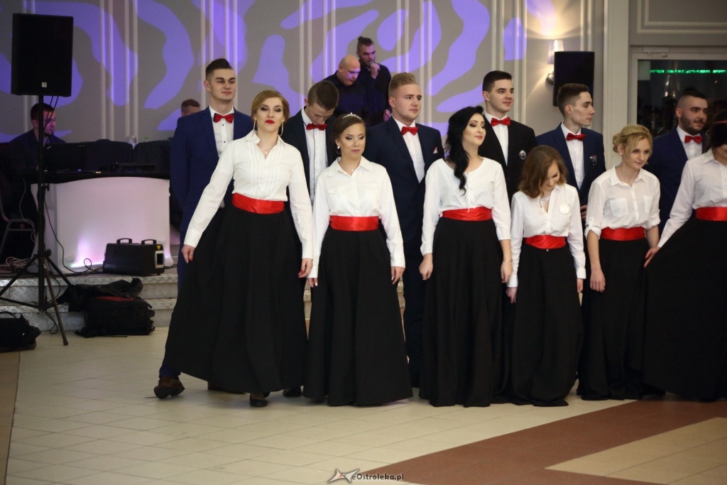 Studniówka w ZSZ nr 3 w Ostrołęce [14.01.2017] - zdjęcie #70 - eOstroleka.pl