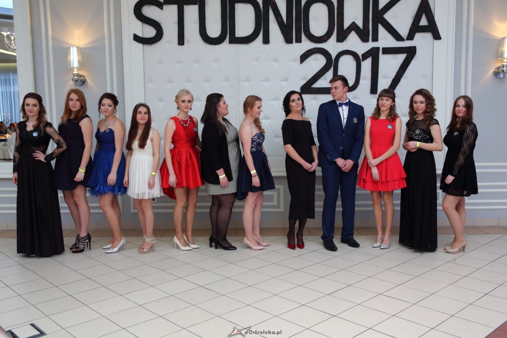 Studniówka w ZSZ nr 3 w Ostrołęce [14.01.2017] - zdjęcie #83 - eOstroleka.pl