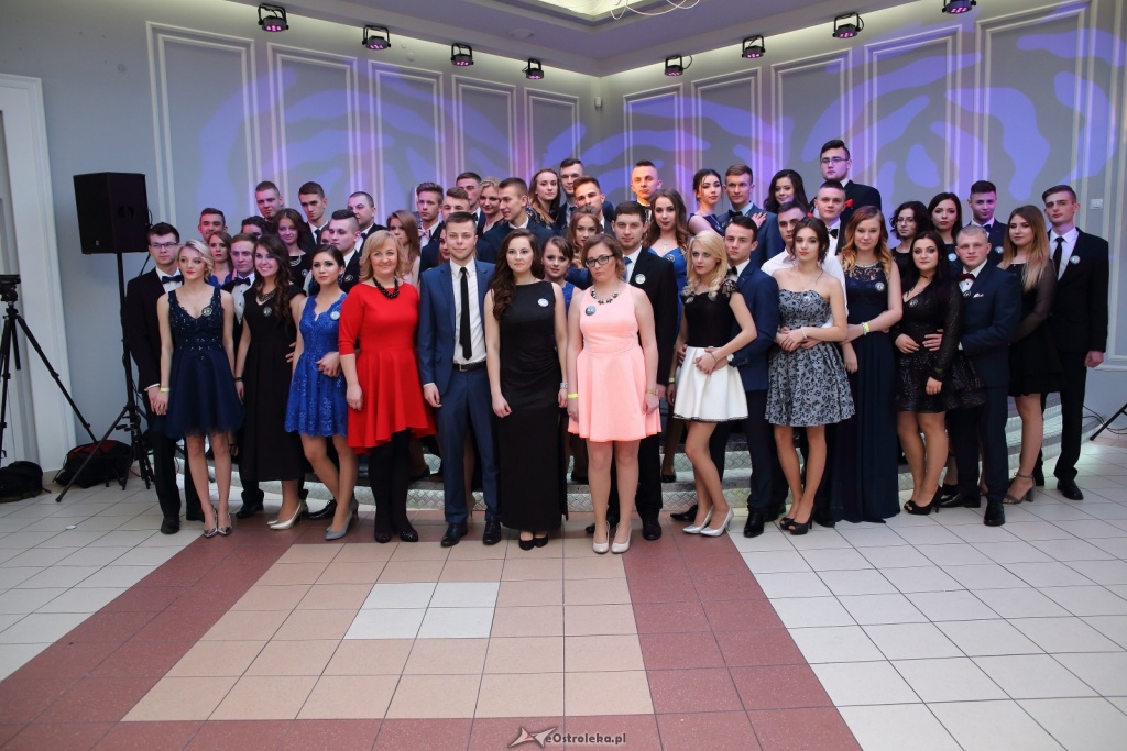 Studniówka w ZSZ nr 3 w Ostrołęce [14.01.2017] - zdjęcie #73 - eOstroleka.pl