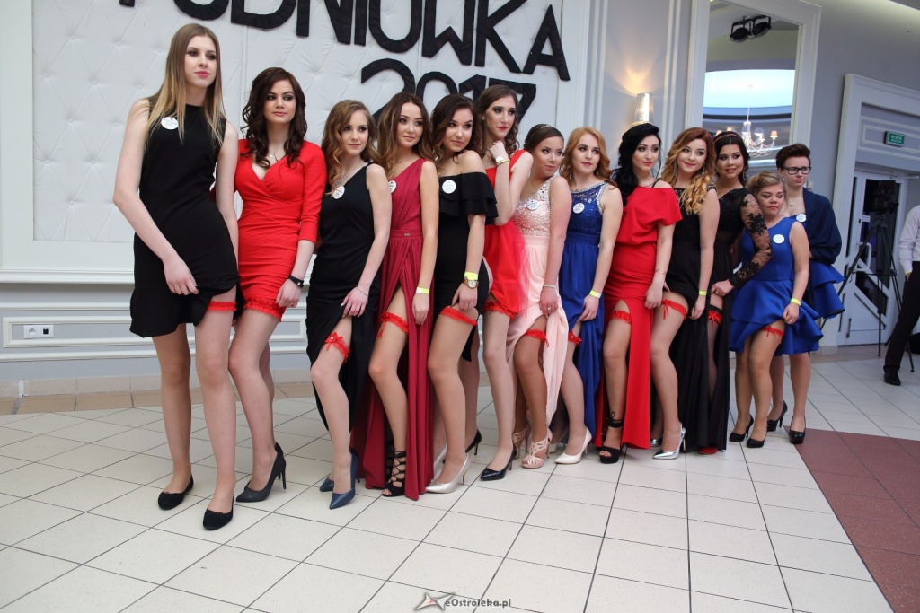 Studniówka w ZSZ nr 3 w Ostrołęce [14.01.2017] - zdjęcie #59 - eOstroleka.pl